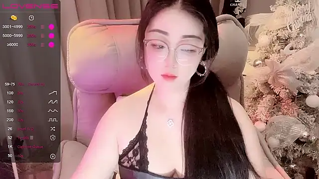 Monica-666888- webcam