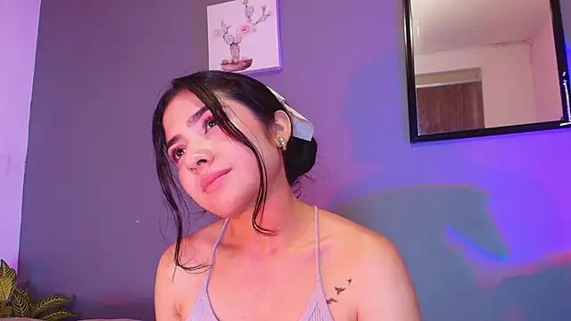 adara_johnson__ webcam