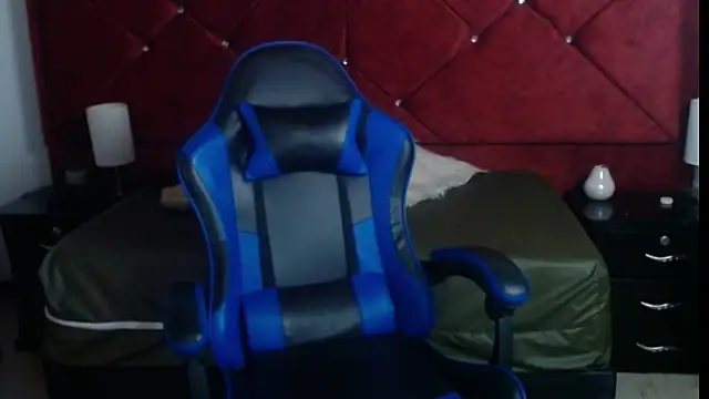 Julietacollins06 webcam