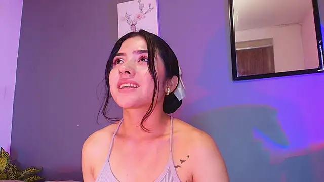 adara_johnson__ webcam