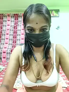 Tamil_Ishu webcam