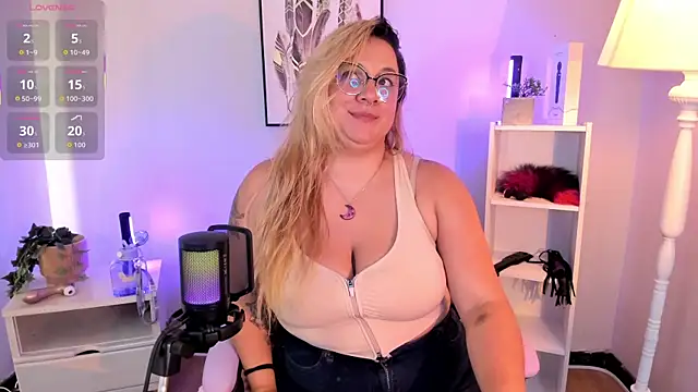 hollie_joliie webcam