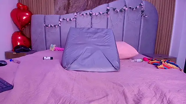 sarita_blondi webcam