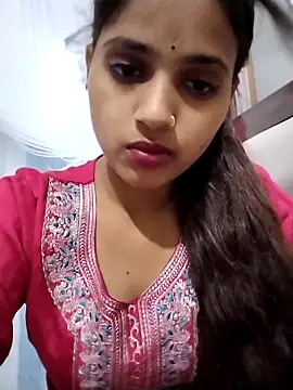 Naina11100 webcam