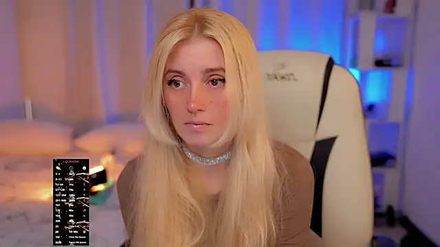 super_peach_stream11 webcam