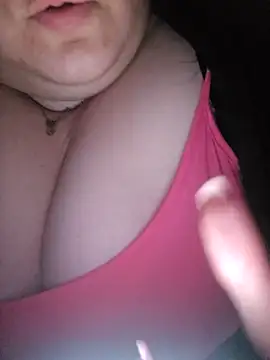 emiliecurvy83 webcam