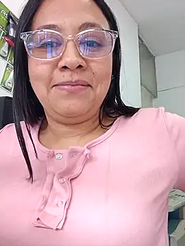 Violeta-Stationery_7 webcam