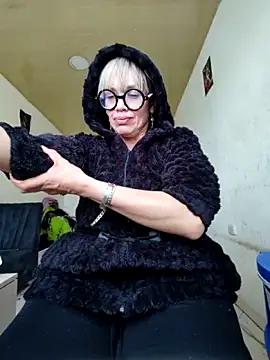 MARILYNMADELENAKOVANOVA webcam