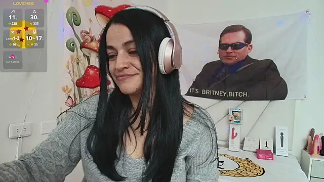 LovelyAzucena webcam