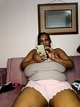 HappygalTheQueen - Live Cam