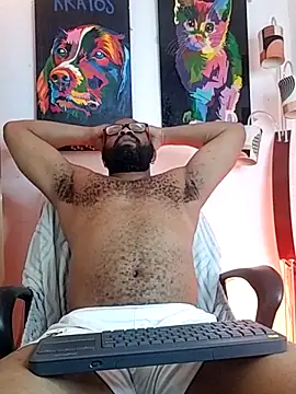 king_malik (Ask my age) - play with my lush for 5 minutes