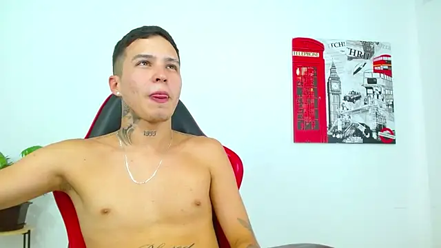 cumandres18 - Cumandres18's free webcam - UK Sex Cams