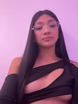 SERENA_JONESS webcam