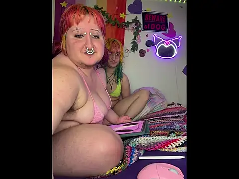 ivolustful Live Webcam on Stripchat