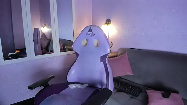 DAKOTA_SAKURA webcam