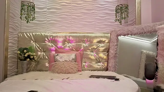 MaddyCooper_ Live Webcam on Stripchat