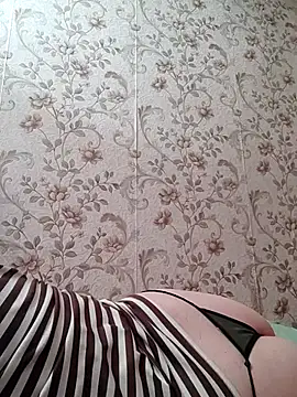 Zulfiya_Bruce webcam