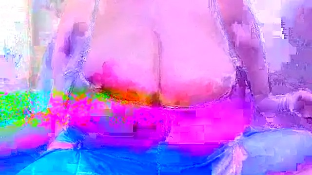 SexyBoobs44DD webcam