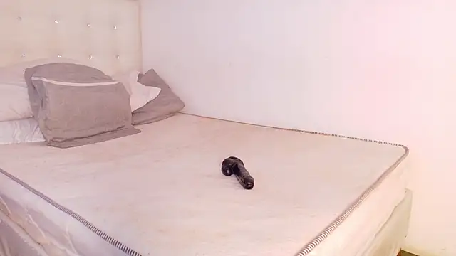 tinyy_whore18 webcam