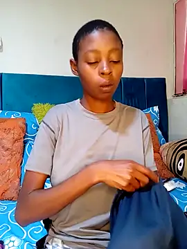 SweetSlenderChoc webcam