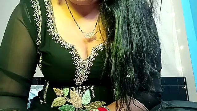 YourDesi_Laila_ webcam