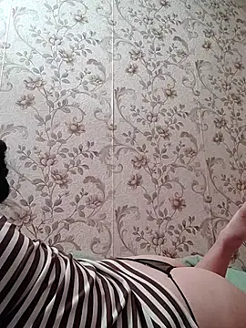 Zulfiya_Bruce webcam