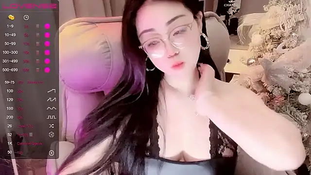 Monica-666888- webcam