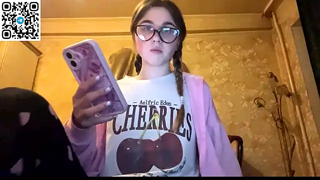 LovelySilk_63 webcam