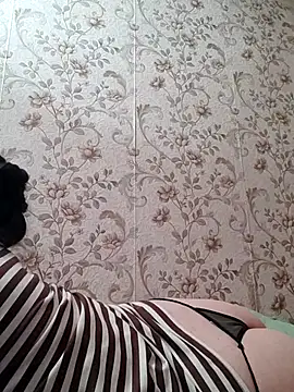 Zulfiya_Bruce webcam