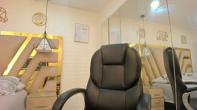 Goldentemptation_ webcam