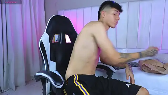 Tommy_valverde webcam