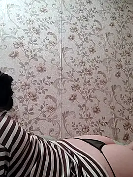 Zulfiya_Bruce webcam