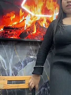 Miss_Bella_Flame webcam