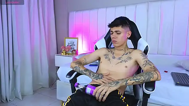 Tommy_valverde webcam