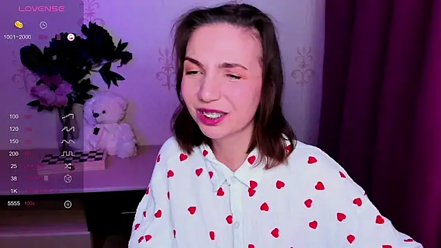 KindHazelHere_ webcam