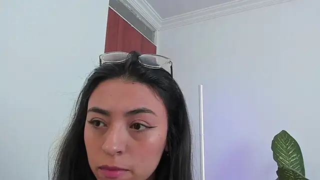 canelleGarces webcam