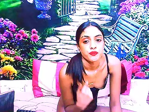 IndianPretty14u2Luv webcam