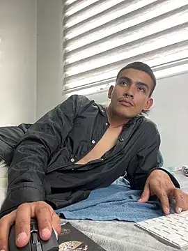 sorry-mom69 Live Webcam on Stripchat