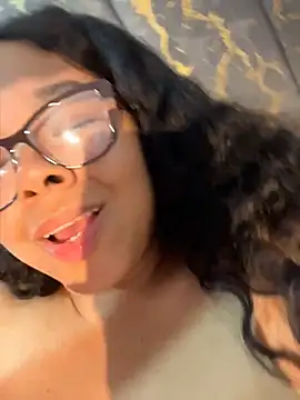 Webcam Model (XMara) is live