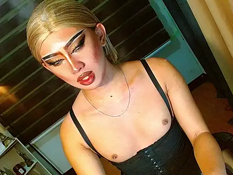 HOLLYWOOD_QUEEN_88 webcam