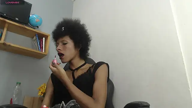 Violett_Salvatore webcam