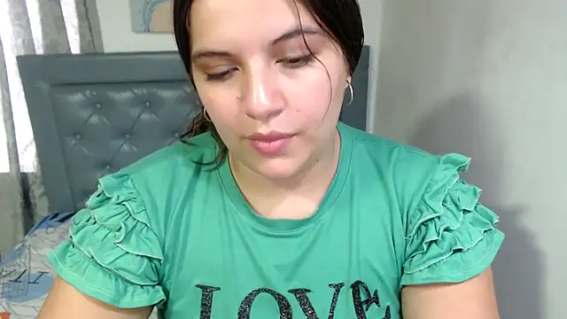 sarah_aguilar webcam