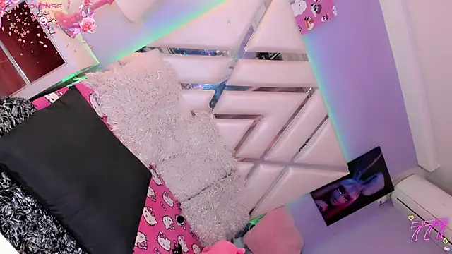 Niccolls_Princess_ webcam