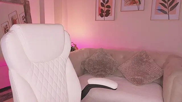 DahianaWalcott webcam