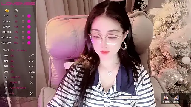 Monica-666888- webcam