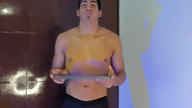 Milo_LatinBoy webcam