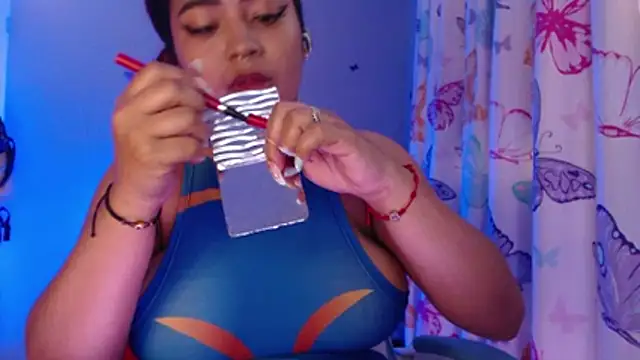 NicolleTaylor webcam