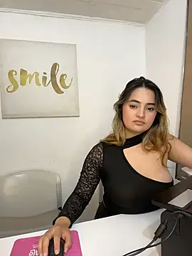 Antonella_Julieta webcam