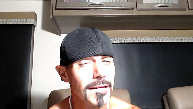 ThickD2C Live Webcam on Stripchat