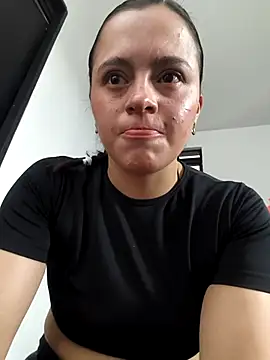 ALEJA__22 Live Webcam on Stripchat